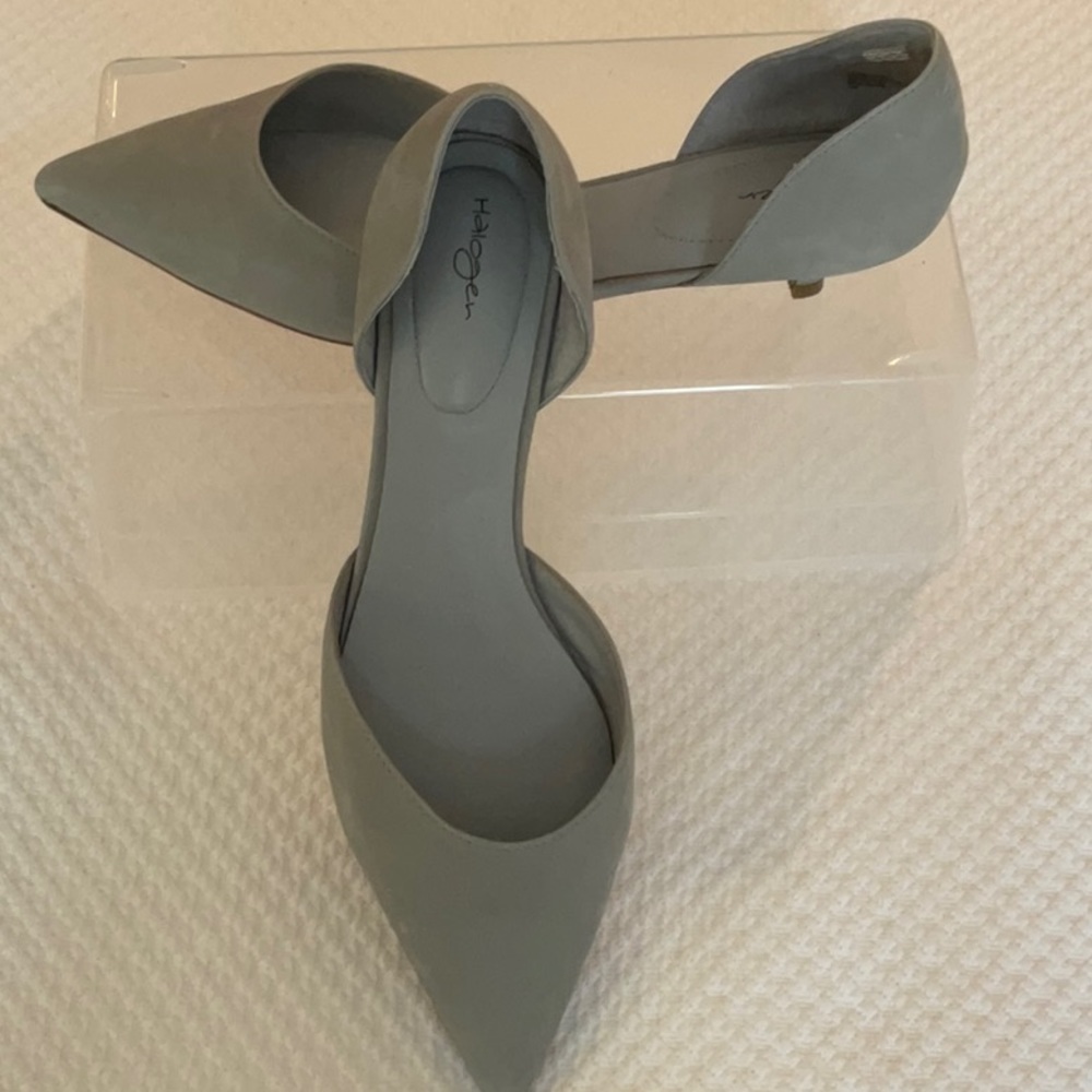 Halogen Pointed Toe Shoes